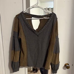 POL Gray and Brown Studded V-Neck Top